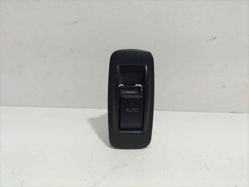 Recambio de mando elevalunas trasero izquierdo para toyota corolla (e12) 2.0 d-4d linea sol berlina referencia OEM IAM 54035117 