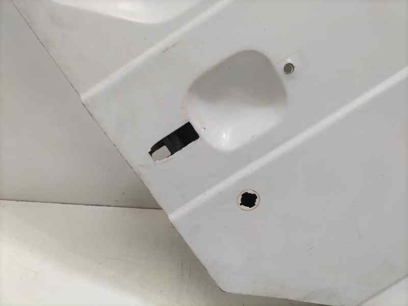 Recambio de puerta delantera derecha para nissan trade referencia OEM IAM BD30 86629 