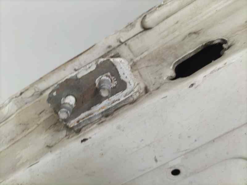 Recambio de puerta delantera derecha para nissan trade referencia OEM IAM BD30 86629 