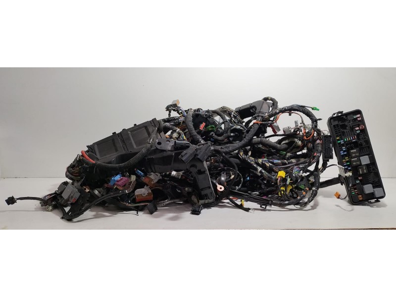 Recambio de caja reles / fusibles para land rover range rover sport autobiography hybrid referencia OEM IAM 306DTA 77590 R