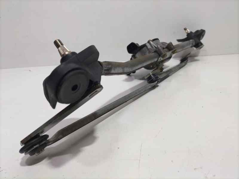 Recambio de motor limpia delantero para toyota corolla (e12) 2.0 d-4d linea sol berlina referencia OEM IAM 8511002100A 83620 