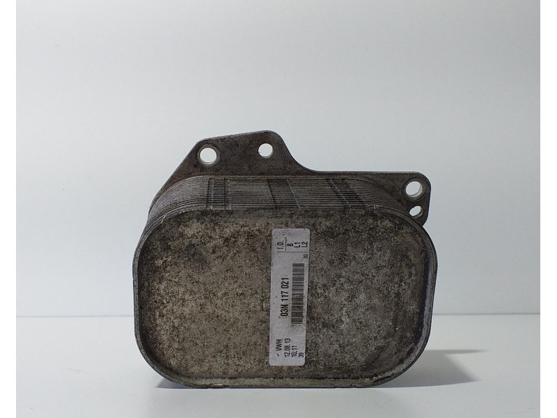 Recambio de enfriador aceite motor para volkswagen golf vii lim. advance bluemotion referencia OEM IAM 03N117021 75205 R