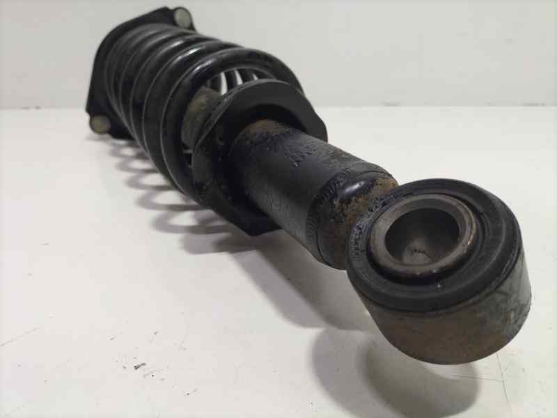 Recambio de amortiguador trasero derecho para toyota corolla (e12) 2.0 d-4d linea sol berlina referencia OEM IAM 4853002221 8362