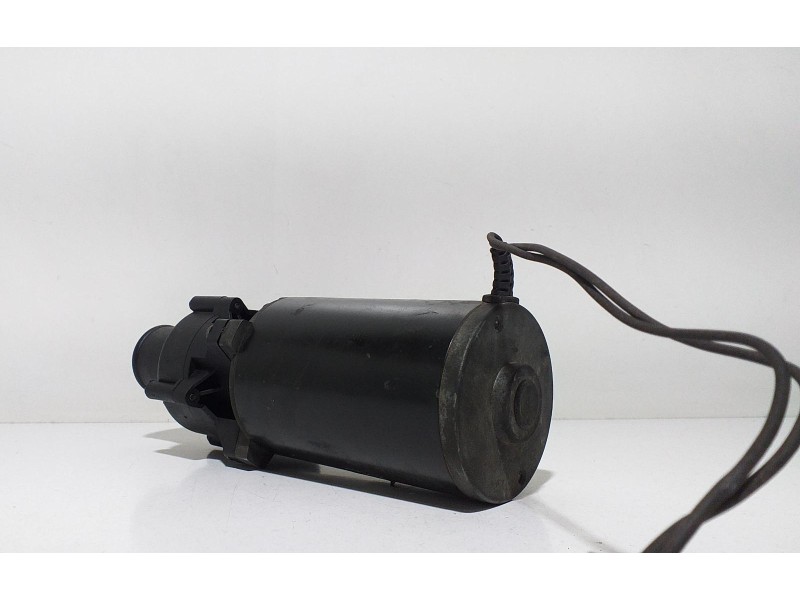 Recambio de bomba agua para volvo autobus autobus volvo b7rle mk iii 4x2 e5 referencia OEM IAM 11113279B 68120 