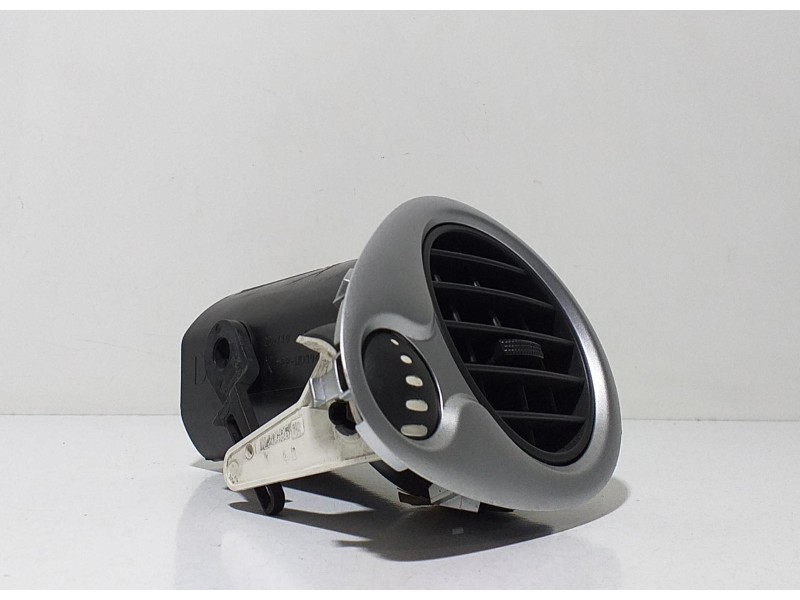 Recambio de rejilla aireadora para renault clio iii luxe privilege referencia OEM IAM 211294012 68124 