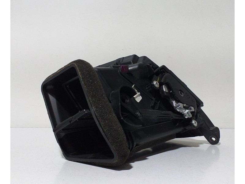 Recambio de rejilla aireadora para kia sportage concept 4x2 referencia OEM IAM 974203W000 68127 