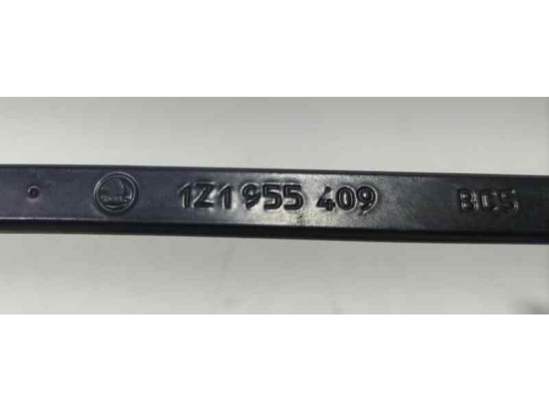 Recambio de brazo limpia delantero izquierdo para skoda octavia berlina (1z3) active referencia OEM IAM 1Z1955409 86642 