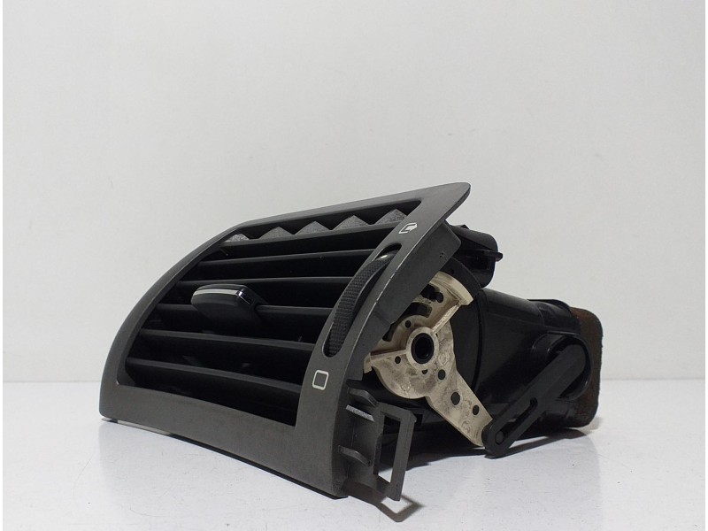 Recambio de rejilla aireadora para peugeot 407 st confort referencia OEM IAM 9644589577 68131  Recambio de rejilla aireadora para peugeot 407 st confort referencia OEM IAM 9644589577 68131