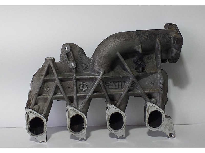 Recambio de colector admision para renault scenic ii 1.9 dci diesel referencia OEM IAM 8200272607 75251 R