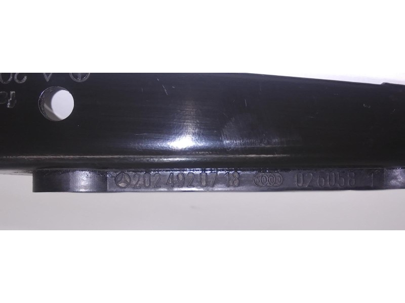 Recambio de tubo escape central para mercedes-benz clase e (w212) familiar 200 cdi blueefficiency (212.205) referencia OEM IAM A