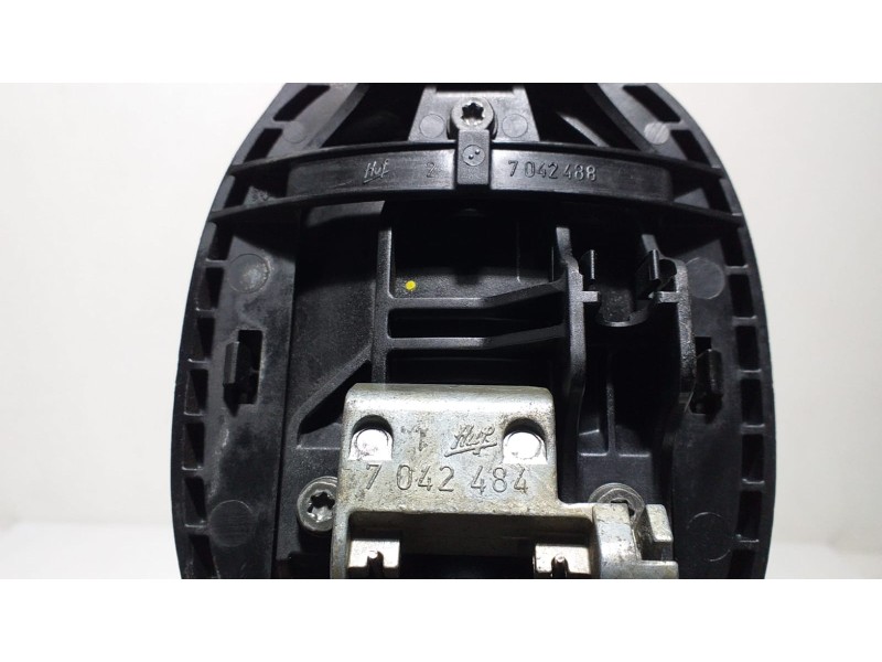 Recambio de maneta exterior trasera derecha para land rover range rover (lm) td6 vogue referencia OEM IAM 7042484 68144 