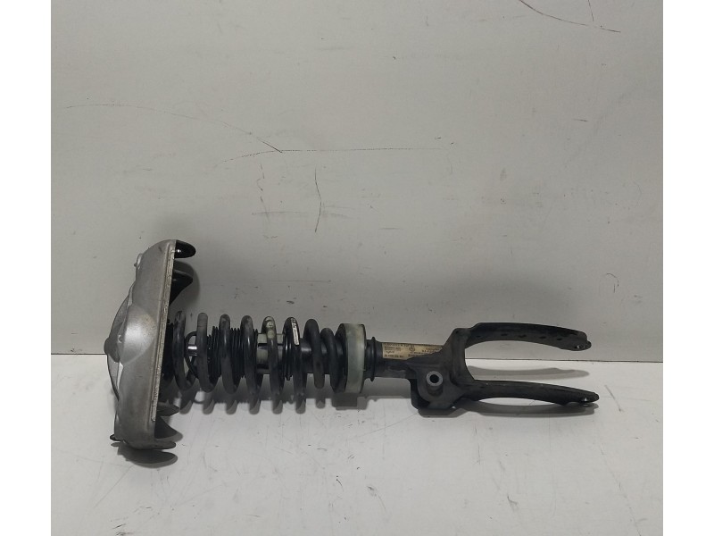 Recambio de amortiguador delantero derecho para volkswagen touareg (7l6) tdi v6 +motion referencia OEM IAM 7L6412022N 77620 