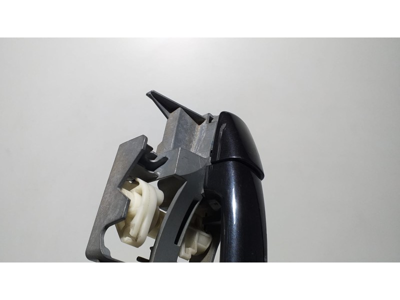 Recambio de maneta exterior trasera izquierda para peugeot 407 st confort referencia OEM IAM 9653401680 68146  Recambio de maneta exterior trasera izquierda para peugeot 407 st confort referencia OEM IAM 9653401680 68146