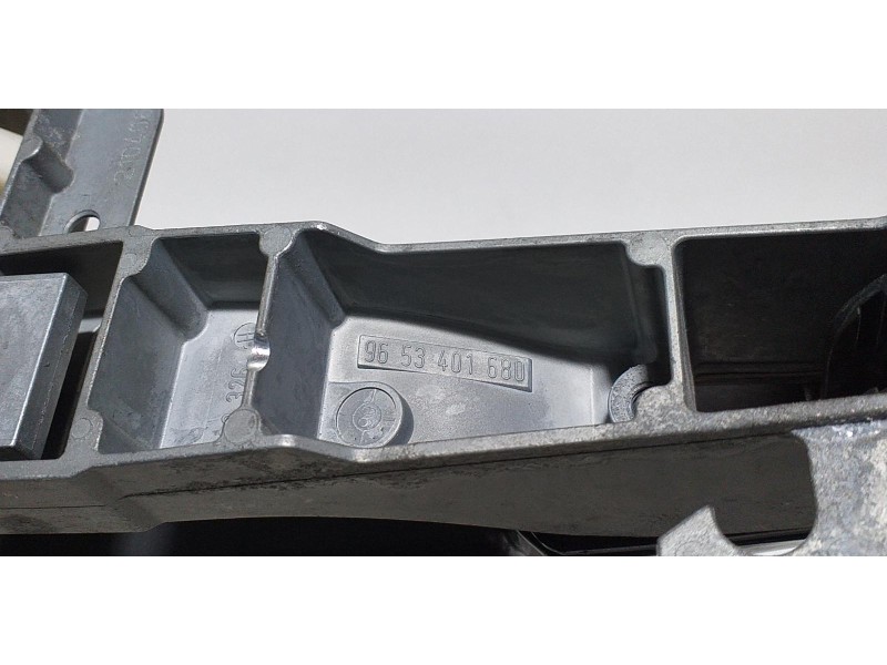 Recambio de maneta exterior trasera izquierda para peugeot 407 st confort referencia OEM IAM 9653401680 68146  Recambio de maneta exterior trasera izquierda para peugeot 407 st confort referencia OEM IAM 9653401680 68146