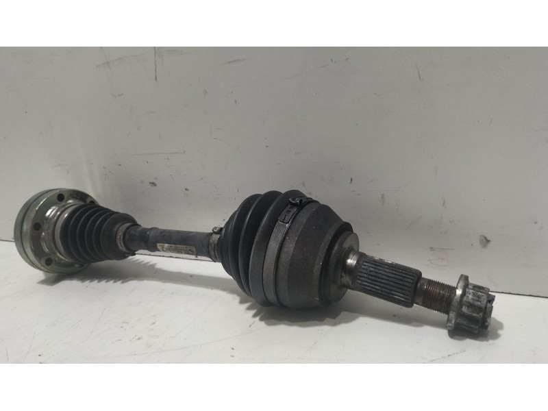 Recambio de transmision delantera izquierda para volkswagen touareg (7l6) tdi v6 +motion referencia OEM IAM 7L0407271E 77623 