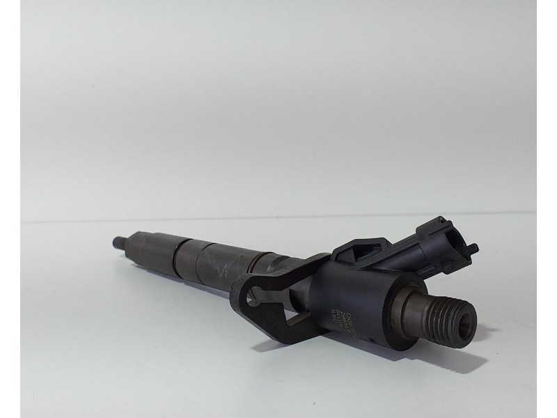 Recambio de inyector para land rover range rover sport 3.0 sd v6 cat referencia OEM IAM CH2Q9K546AB 75308 R