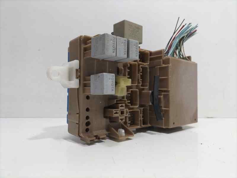 Recambio de caja reles / fusibles para toyota corolla (e12) 2.0 d-4d linea sol berlina referencia OEM IAM 8264102040 83639 