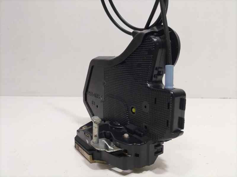 Recambio de cerradura puerta trasera derecha para toyota corolla (e12) 2.0 d-4d linea sol berlina referencia OEM IAM 6905012350 