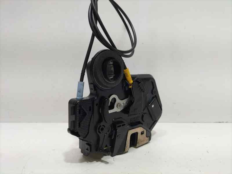 Recambio de cerradura puerta trasera derecha para toyota corolla (e12) 2.0 d-4d linea sol berlina referencia OEM IAM 6905012350 