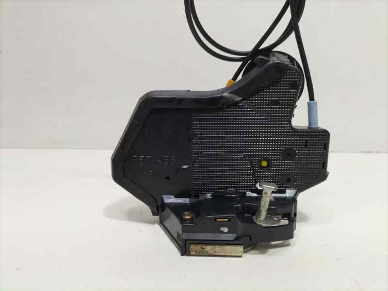 Recambio de cerradura puerta trasera derecha para toyota corolla (e12) 2.0 d-4d linea sol berlina referencia OEM IAM 6905012350 