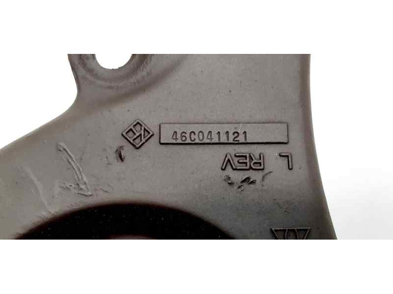 Recambio de brazo suspension inferior trasero izquierdo para mercedes-benz clase m (w163) 270 cdi (163.113) referencia OEM IAM A