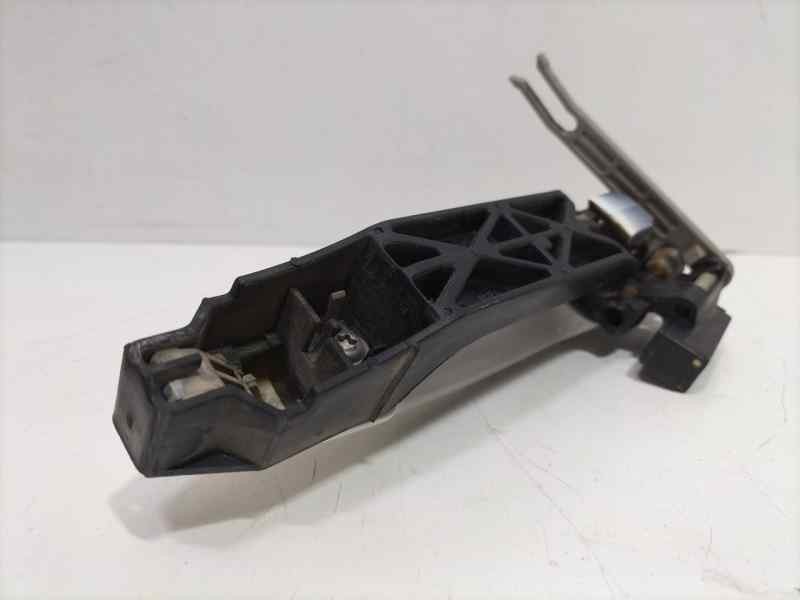 Recambio de maneta exterior trasera izquierda para toyota corolla (e12) 2.0 d-4d linea sol berlina referencia OEM IAM 6920402090