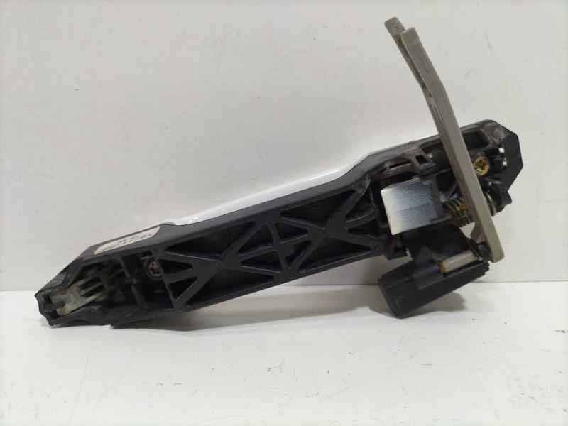 Recambio de maneta exterior trasera izquierda para toyota corolla (e12) 2.0 d-4d linea sol berlina referencia OEM IAM 6920402090