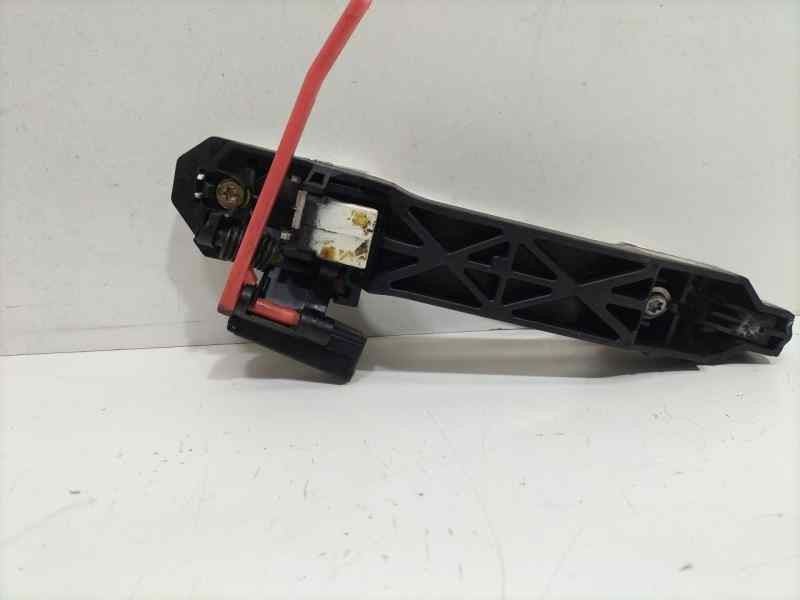 Recambio de maneta exterior trasera derecha para toyota corolla (e12) 2.0 d-4d linea sol berlina referencia OEM IAM 6921105903 8