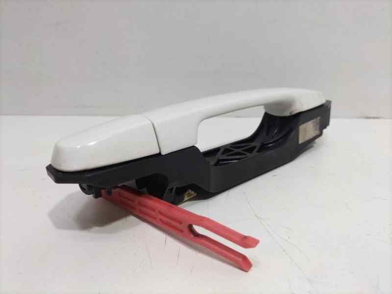 Recambio de maneta exterior trasera derecha para toyota corolla (e12) 2.0 d-4d linea sol berlina referencia OEM IAM 6921105903 8