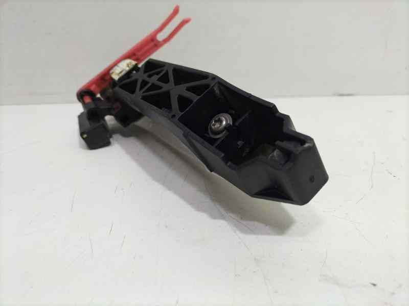 Recambio de maneta exterior trasera derecha para toyota corolla (e12) 2.0 d-4d linea sol berlina referencia OEM IAM 6921105903 8