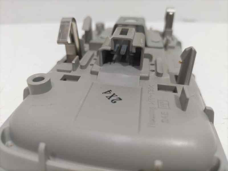 Recambio de luz interior para toyota corolla (e12) 2.0 d-4d linea sol berlina referencia OEM IAM 8124013030B0 83653 