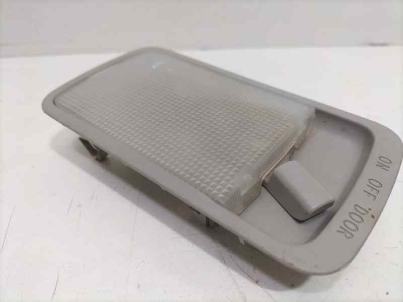 Recambio de luz interior para toyota corolla (e12) 2.0 d-4d linea sol berlina referencia OEM IAM 8124013030B0 83653 