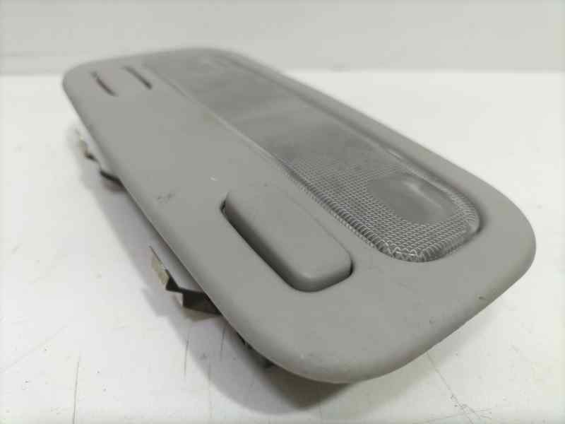 Recambio de luz interior para toyota corolla (e12) 2.0 d-4d linea sol berlina referencia OEM IAM 8126012110B0 83654 