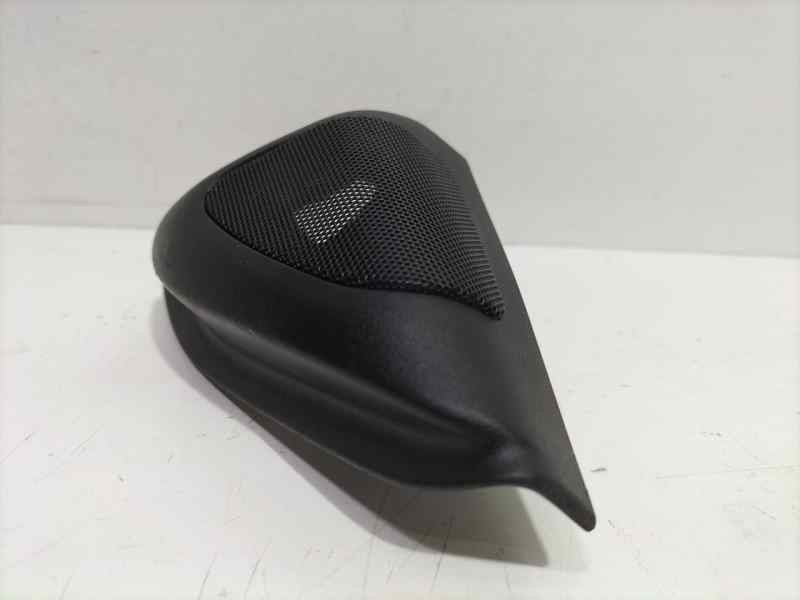 Recambio de molduras delanteras para toyota corolla (e12) 2.0 d-4d linea sol berlina referencia OEM IAM 6749212480 83655 