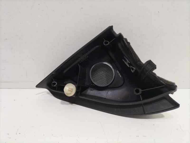 Recambio de molduras delanteras para toyota corolla (e12) 2.0 d-4d linea sol berlina referencia OEM IAM 6749212480 83655 