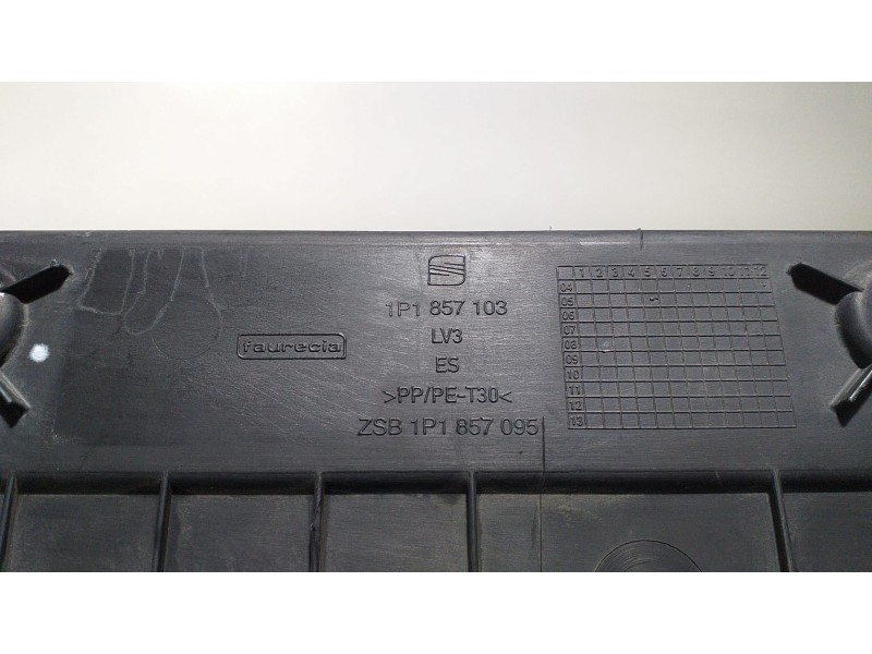 Recambio de guantera para seat leon (1p1) reference referencia OEM IAM 1P1857103 68177 