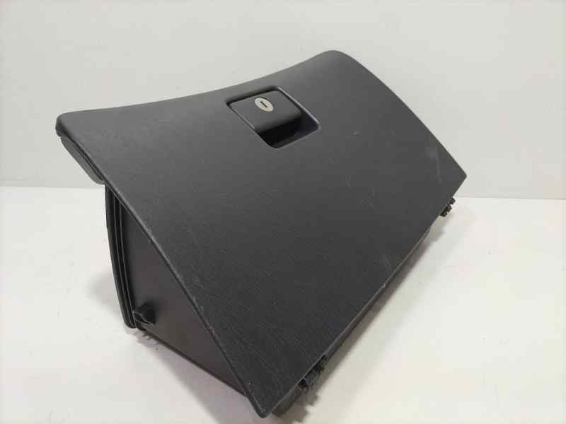 Recambio de guantera para toyota corolla (e12) 2.0 d-4d linea sol berlina referencia OEM IAM 5555102060 83657 