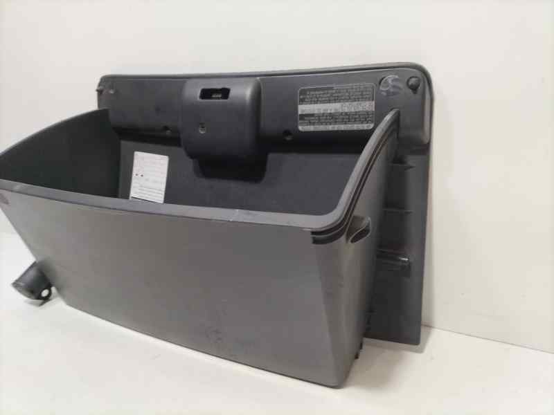 Recambio de guantera para toyota corolla (e12) 2.0 d-4d linea sol berlina referencia OEM IAM 5555102060 83657 