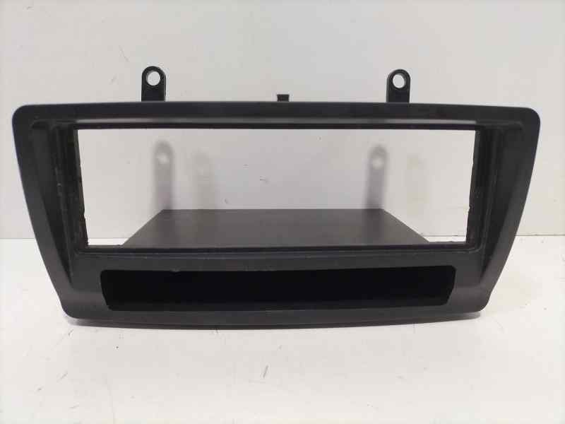 Recambio de molduras delanteras para toyota corolla (e12) 2.0 d-4d linea sol berlina referencia OEM IAM 1CDFTV 83659 