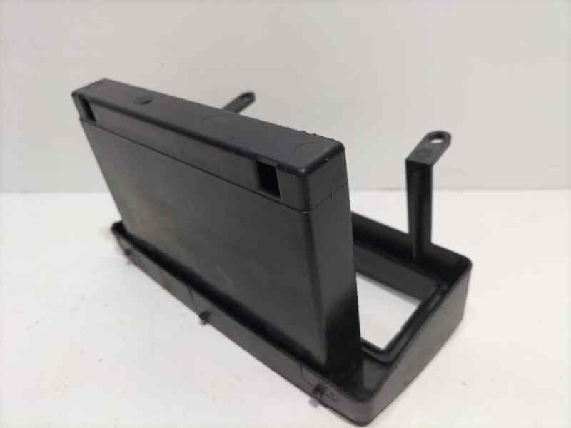 Recambio de molduras delanteras para toyota corolla (e12) 2.0 d-4d linea sol berlina referencia OEM IAM 1CDFTV 83659 