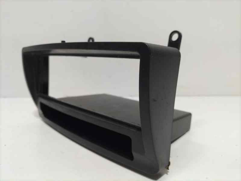 Recambio de molduras delanteras para toyota corolla (e12) 2.0 d-4d linea sol berlina referencia OEM IAM 1CDFTV 83659 