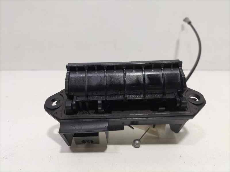 Recambio de maneta exterior porton para toyota corolla (e12) 2.0 d-4d linea sol berlina referencia OEM IAM 6902302010 83662 