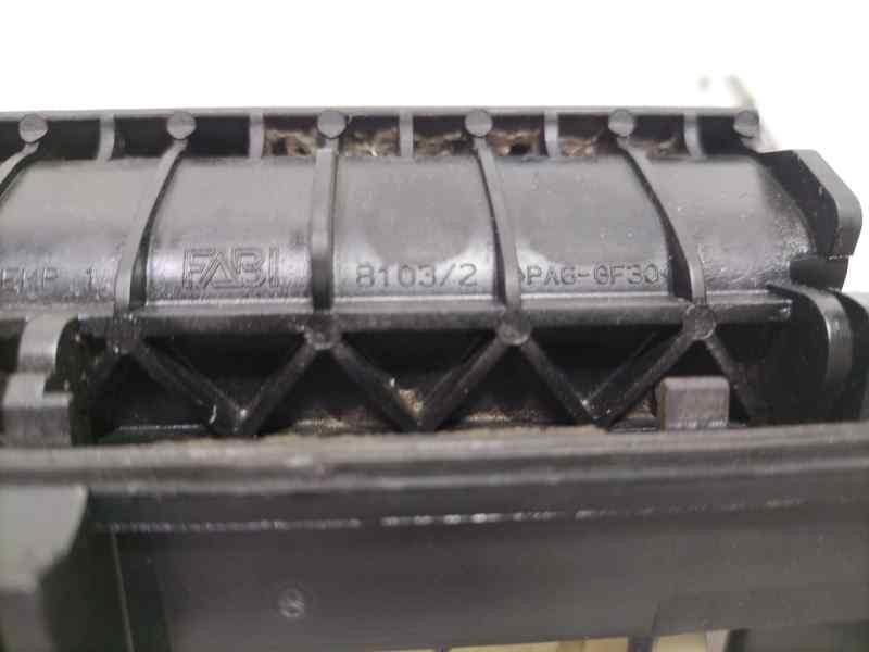 Recambio de maneta exterior porton para toyota corolla (e12) 2.0 d-4d linea sol berlina referencia OEM IAM 6902302010 83662 