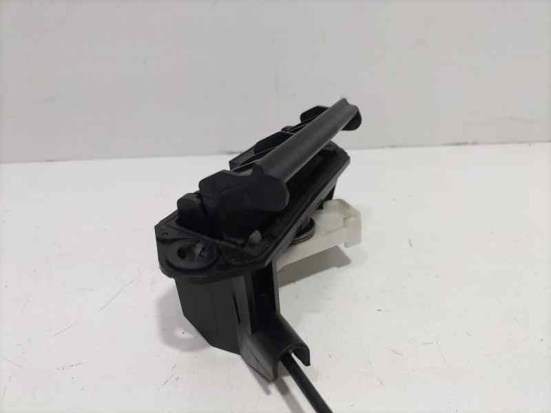 Recambio de maneta exterior porton para toyota corolla (e12) 2.0 d-4d linea sol berlina referencia OEM IAM 6902302010 83662 