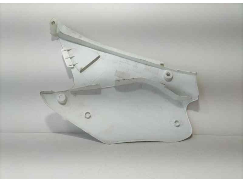 Recambio de molduras traseras para honda cr 125 cross 2015 referencia OEM IAM  86700 