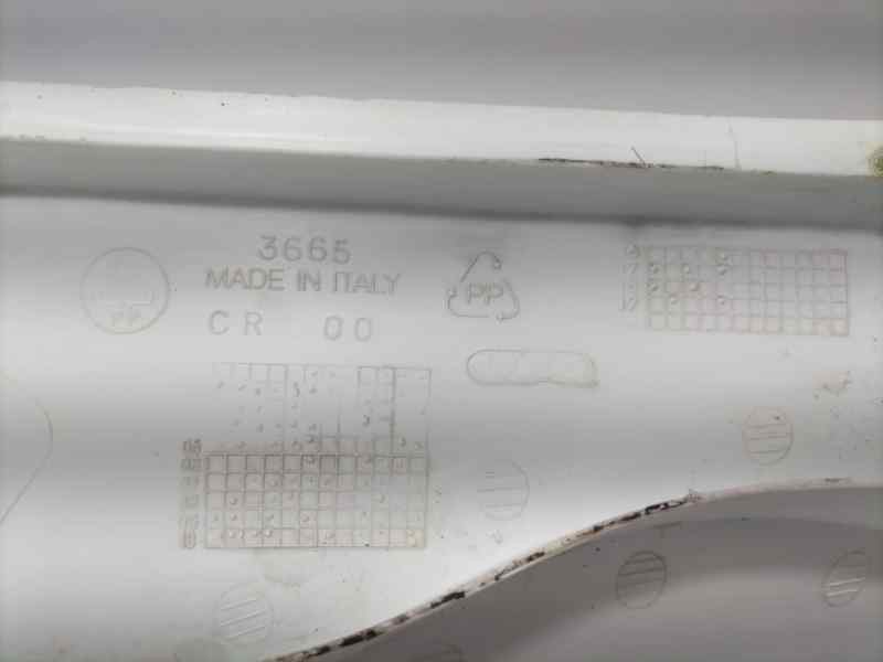 Recambio de molduras traseras para honda cr 125 cross 2015 referencia OEM IAM  86700 