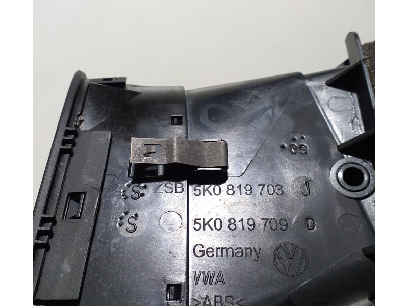 Recambio de rejilla aireadora para volkswagen golf vi (5k1) advance referencia OEM IAM 5K0819709 68197 