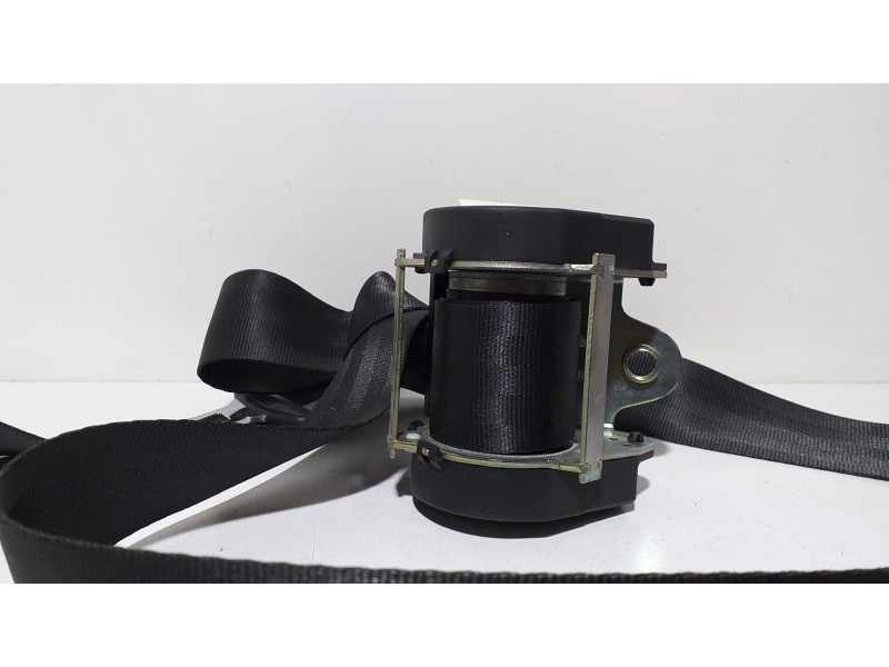 Recambio de cinturon seguridad trasero derecho para volkswagen golf vi (5k1) advance referencia OEM IAM 1K6857806N 68215 