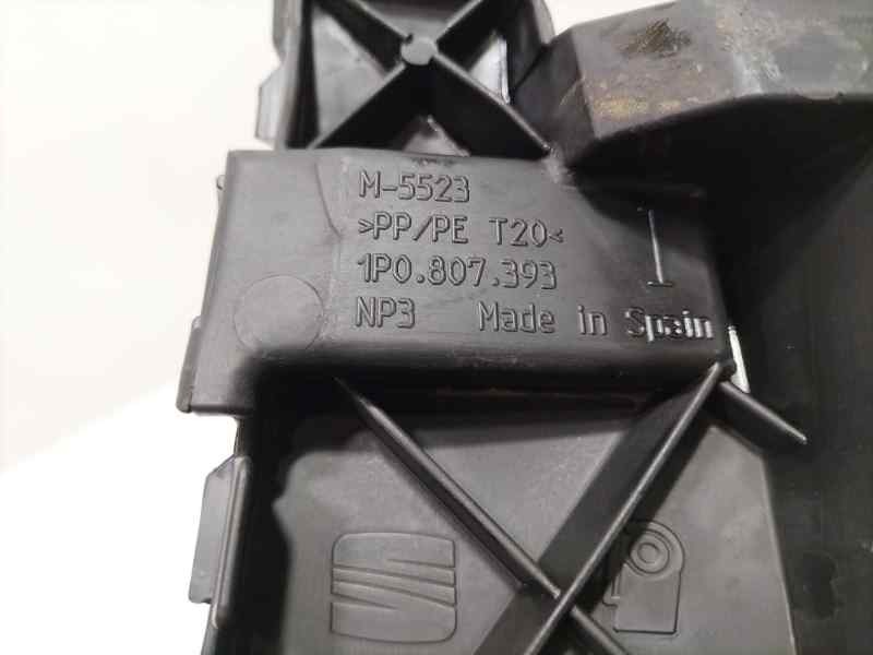 Recambio de molduras traseras para seat leon (1p1) comfort limited referencia OEM IAM 1P0807393 84207 