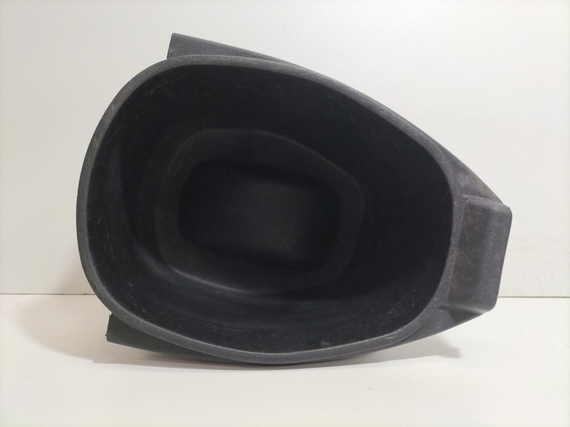 Recambio de porton trasero para piaggio (vespa) s/lx/lxv 50/125 lx 50 referencia OEM IAM 622131 77750 